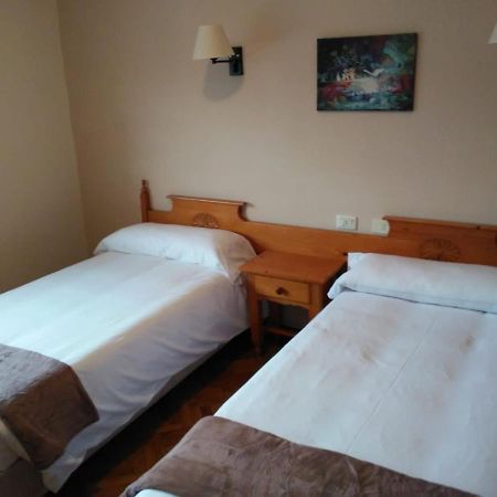 Albergue Hostal Sao Telmo トゥイ エクステリア 写真