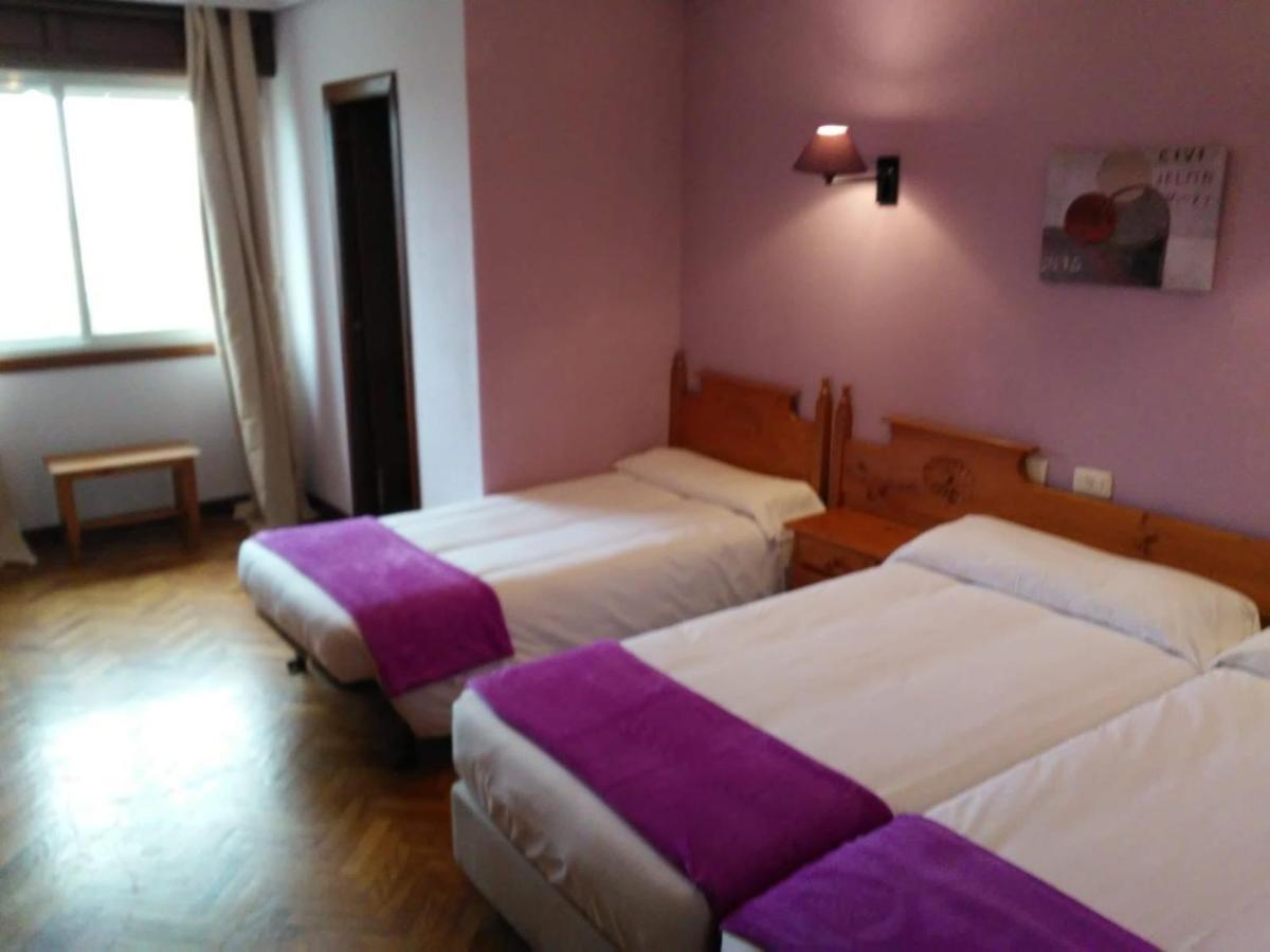 Albergue Hostal Sao Telmo トゥイ エクステリア 写真