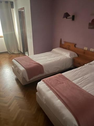 Albergue Hostal Sao Telmo トゥイ エクステリア 写真