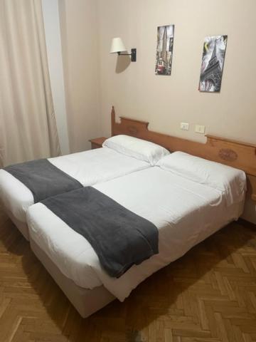 Albergue Hostal Sao Telmo トゥイ エクステリア 写真