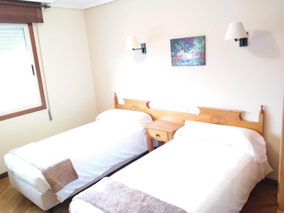 Albergue Hostal Sao Telmo トゥイ エクステリア 写真